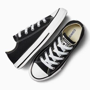 COPY - Converse low top shoes